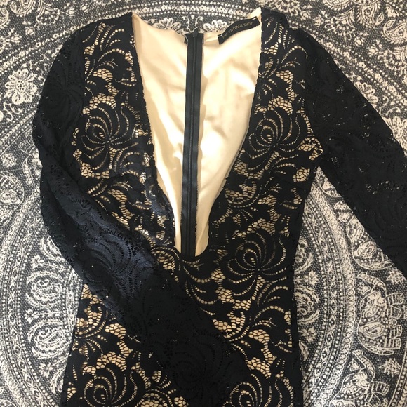 Sexy Low MIDI Lace Dress - Picture 2 of 4